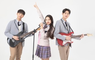 음악 밴드 연습실 스케치, 합주와 화음의 순간 이미지